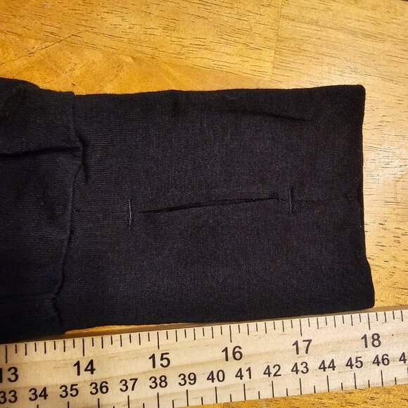 Cuddl Duds, Cowl Neck, Long Sleeve, Lightweight, Thumbholes, size L, Black Shirt - Picture 6 of 9
